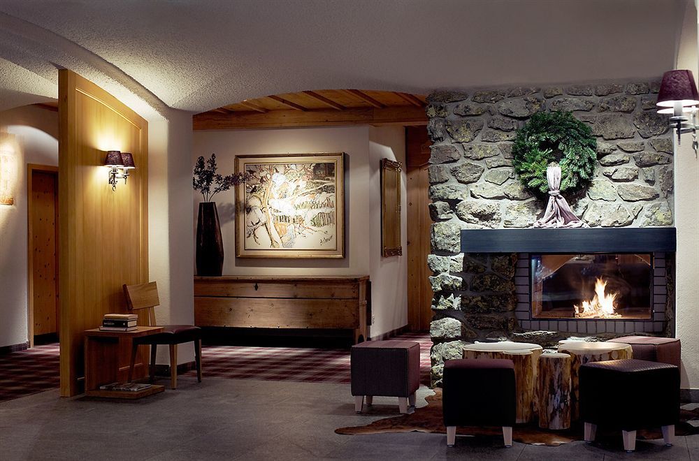 Morosani Posthotel Hotel