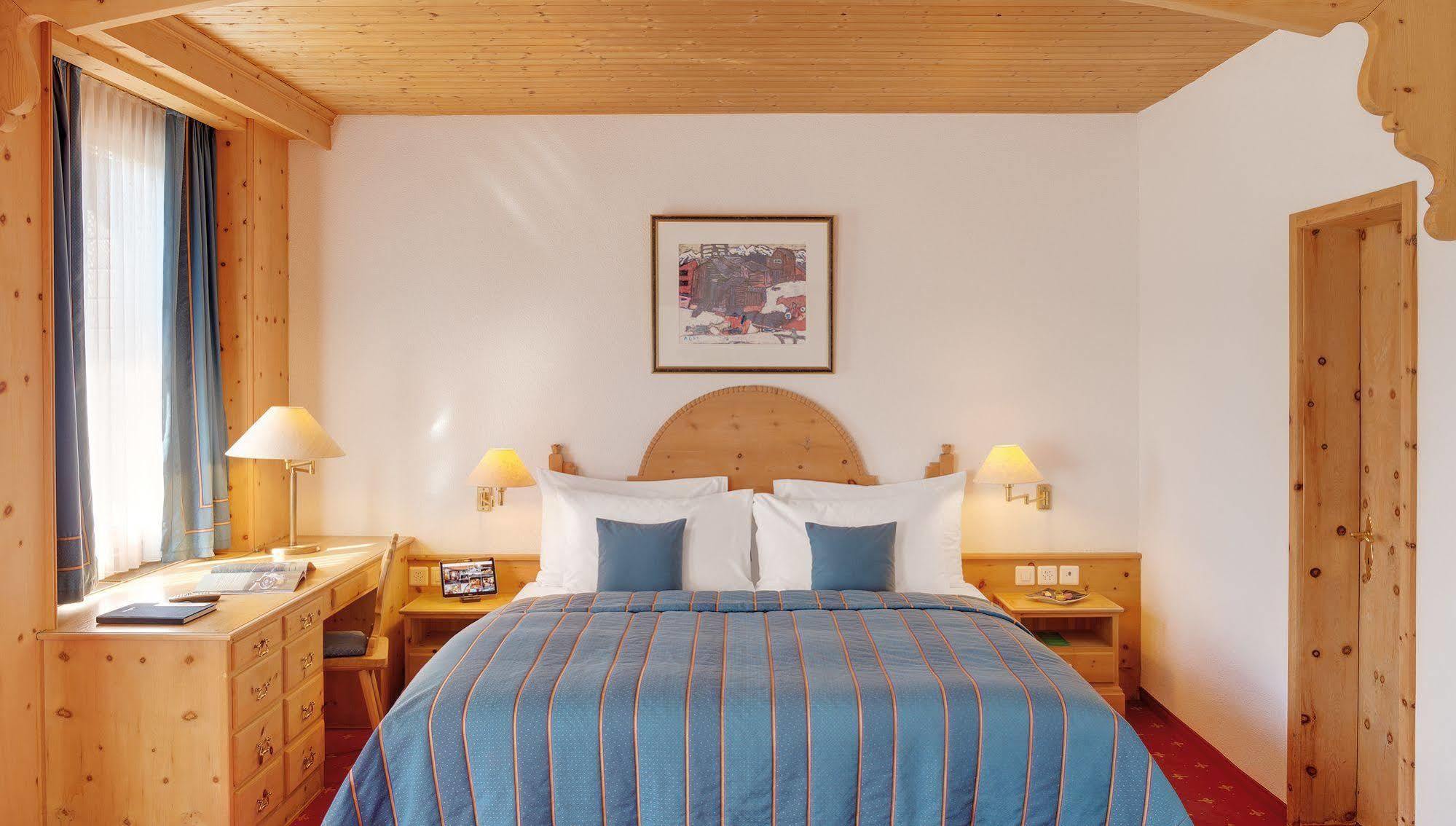 Hotel Morosani Posthotel 4*